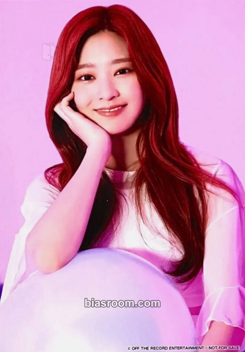 김민주 (Minju) Buenos Aires 포토카드 - 아이즈원 (IZ*ONE) - IZ*ONE K-pop 포토카드