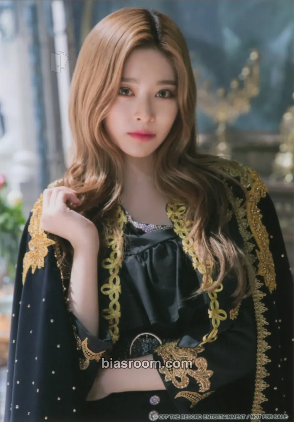 Minju Vampire Photocard - IZ*ONE - IZ*ONE K-pop photocard
