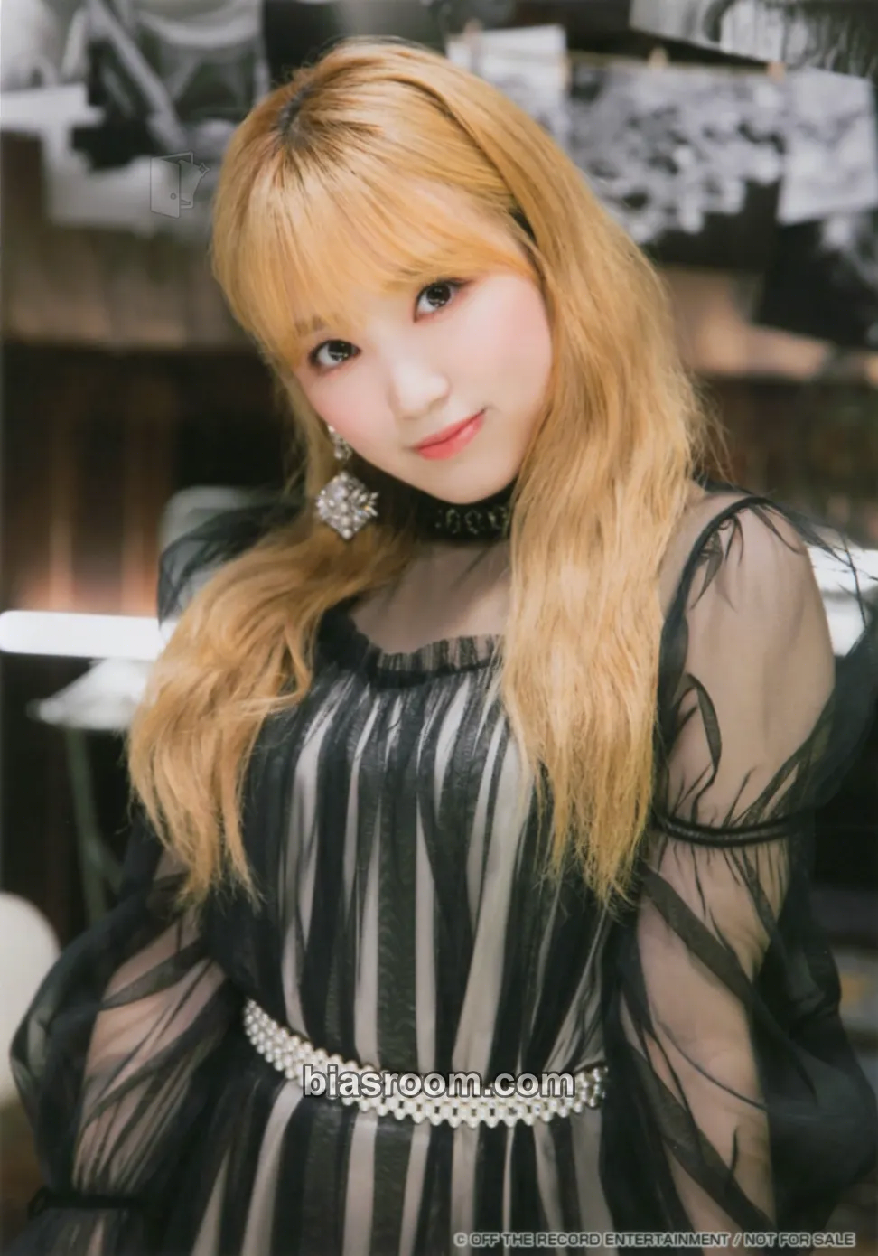 Nako Vampire Photocard - IZ*ONE - IZ*ONE K-pop photocard