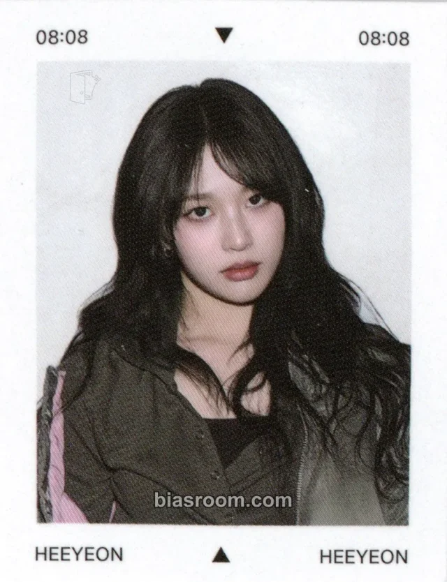 Latency - Heeyeon - LATE O’ CLOCK Album id photo album inclusion sleeve version