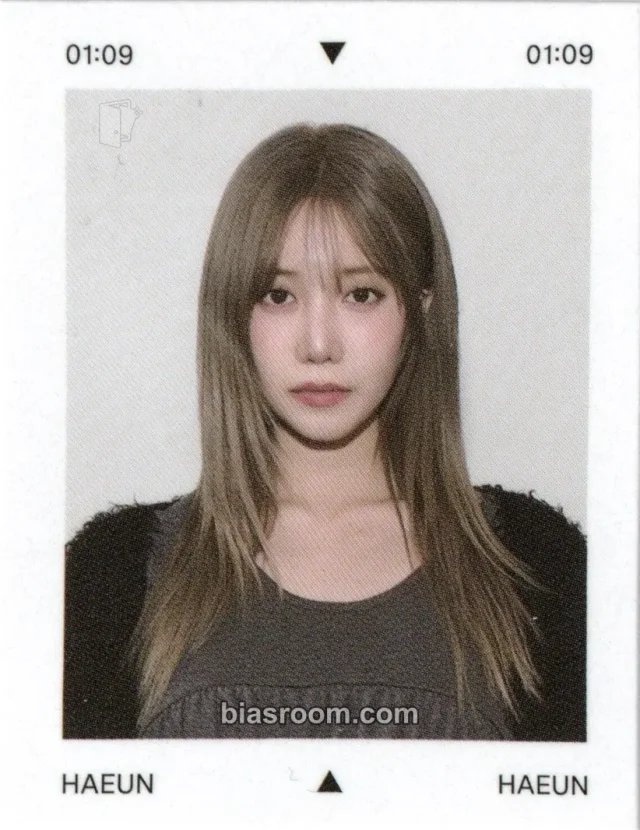 Latency - Haeun - LATE O’ CLOCK Album id photo album inclusion sleeve version