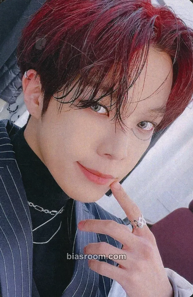 Dongheon Series 'O' Round 1 : Hall Photocard - VERIVERY - VERIVERY K-pop photocard