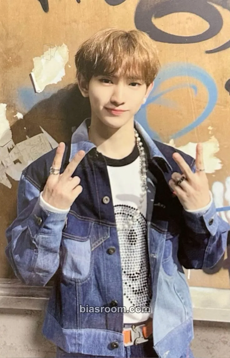 LEW It’s ME, It’s WE Photocard - Tempest - Tempest K-pop photocard
