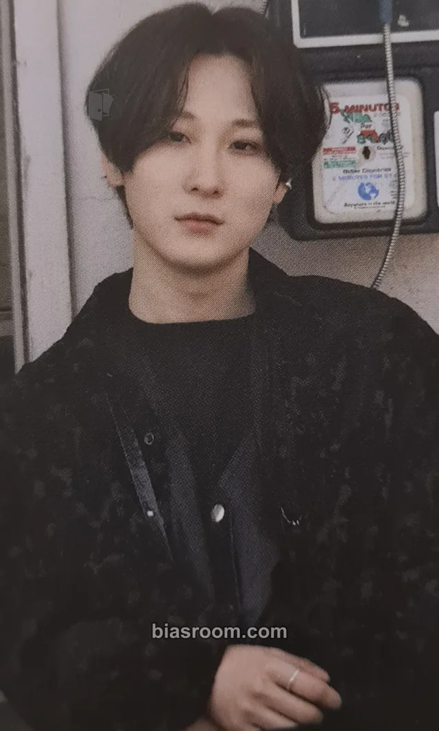 Ω W24 - Aaron - The white album Album album photocard