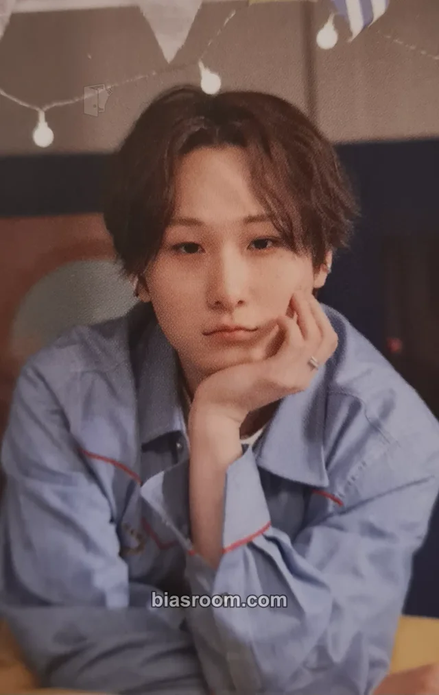 Ω W24 - Aaron - The white album Album album photocard