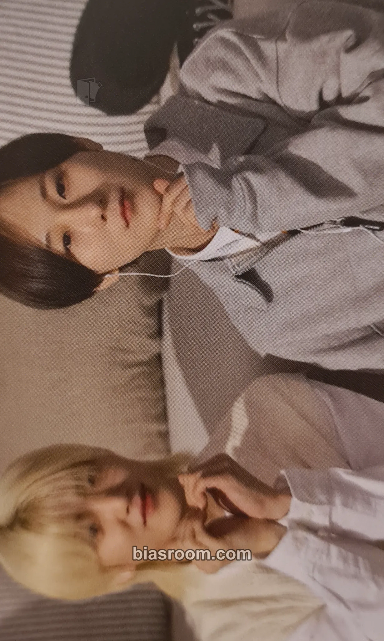 The white album Photocard - W24 - W24 K-pop photocard