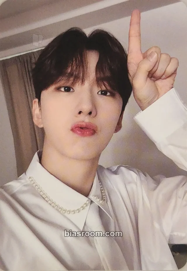 MONSTA X - Kihyun - 2024 Season's Greetings Day After Day Other pob (pre-order benefit) season's greetings apple music