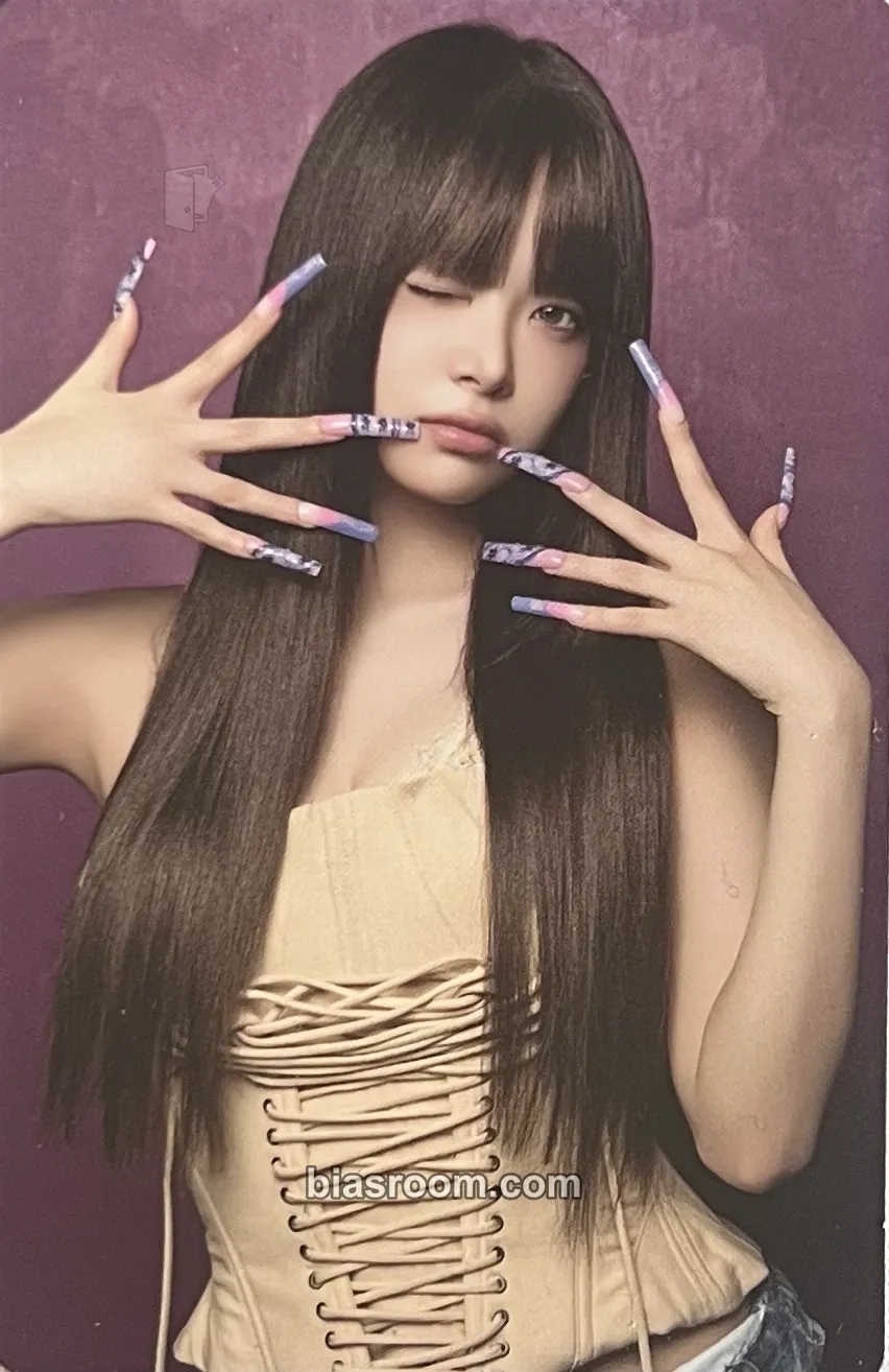 Hong Eunchae PUREFLOW pt.1 Photocard - LE SSERAFIM - LE SSERAFIM K-pop photocard