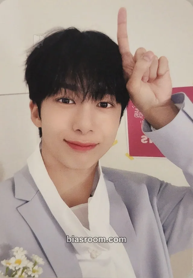 MONSTA X - Hyungwon - 2024 Season's Greetings Day After Day Other pob (pre-order benefit) season's greetings apple music