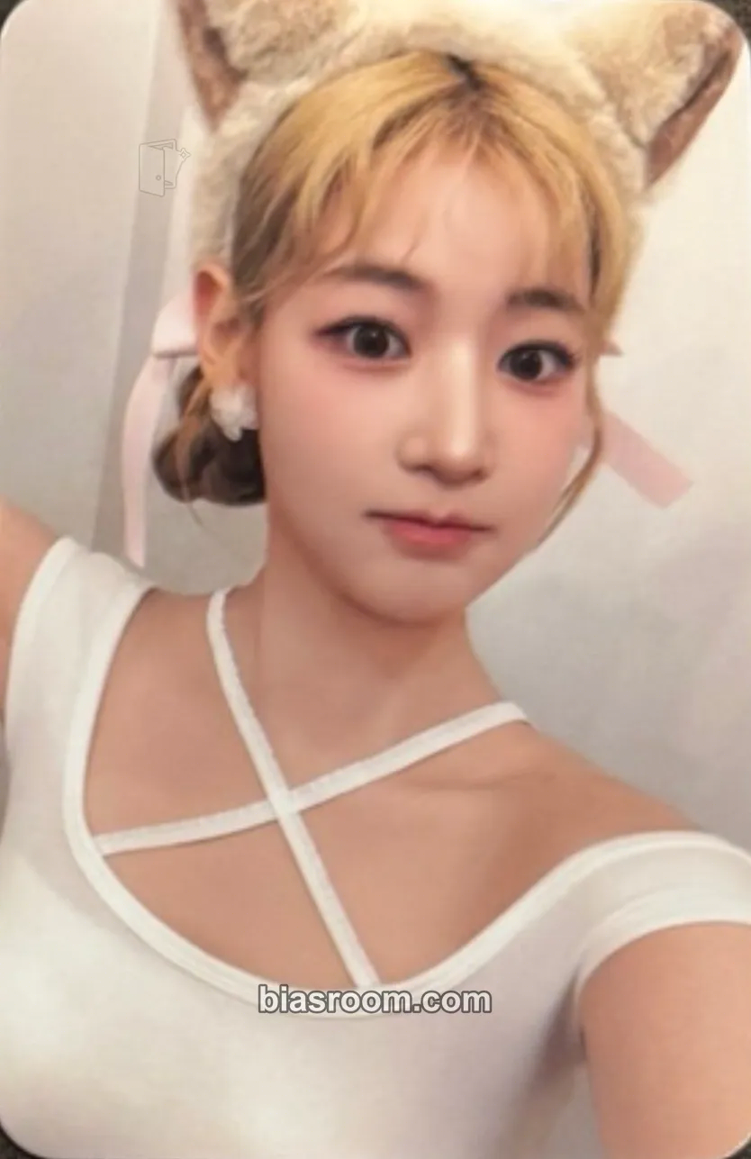 Yewon Day & Night Photocard - FIFTY FIFTY - FIFTY FIFTY K-pop photocard