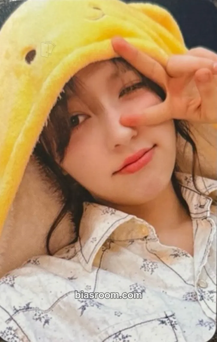 Chanelle Moon Day & Night Photocard - FIFTY FIFTY - FIFTY FIFTY K-pop photocard