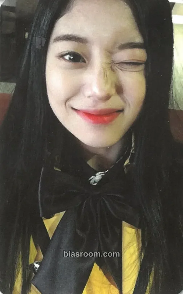 Ω FAVORITE - Jeonghee - Loca Album album photocard