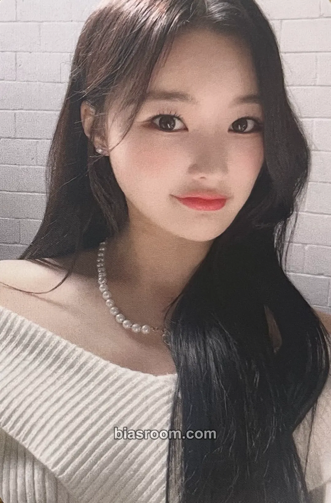U_Chae (Dajeong) Anime Weekend Atlanta '22 Photocard - PIXY - PIXY K-pop photocard