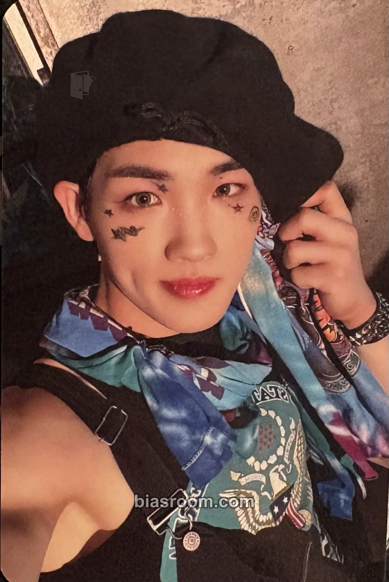 Geon Profiles of the Future (Λ) : 70% Photocard - Superkind - Superkind K-pop photocard