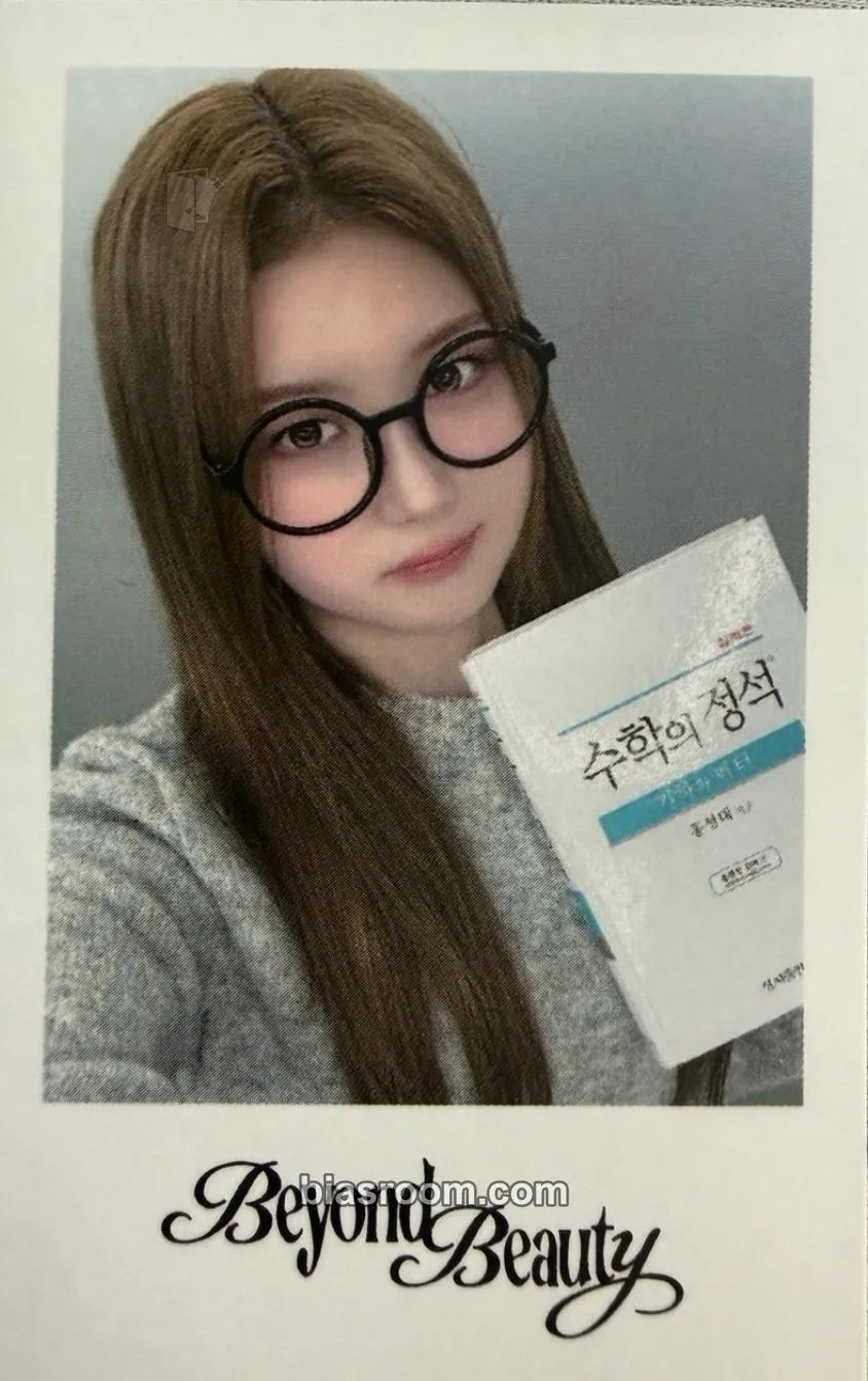 Joobin Beyond Beauty Photocard - tripleS - tripleS K-pop photocard