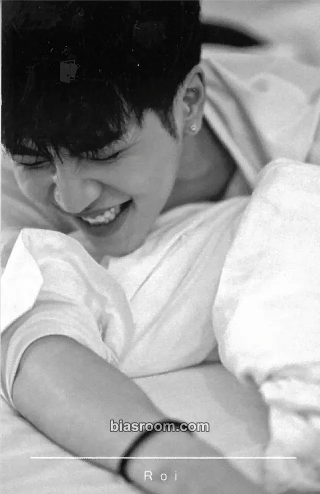 Ω The Legend - Roi - Nail Album album photocard