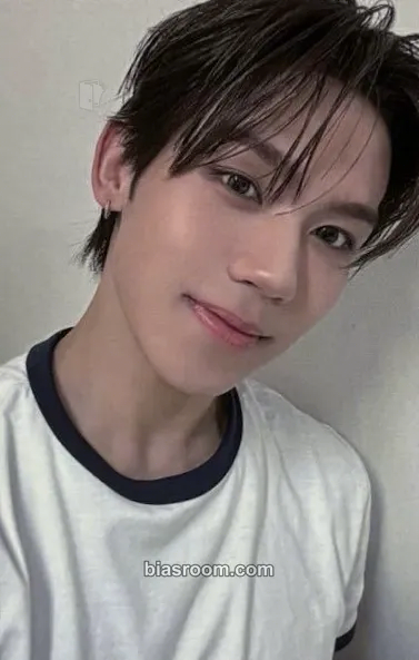 Jaeil YUHZ 1st Fanmeeting in Japan Our Greeting Photocard - YUHZ - YUHZ K-pop photocard