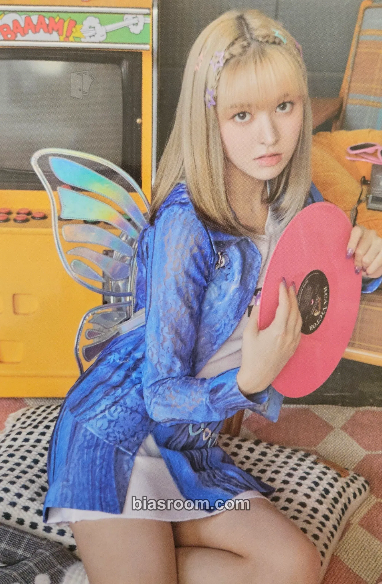 Lily 2023 Seasons Greetings - Girls Over Flowers Photocard - NMIXX - NMIXX K-pop photocard