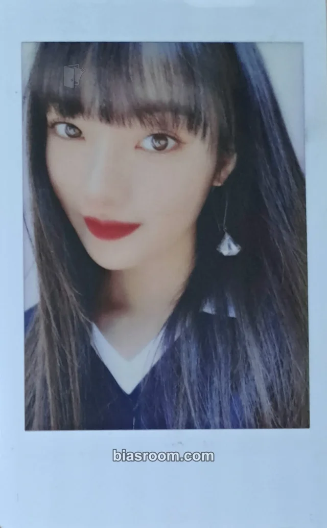 Weki Meki - Lucy - Weki Meki 2nd Wonderful Moment ~ Picnic Event polaroid