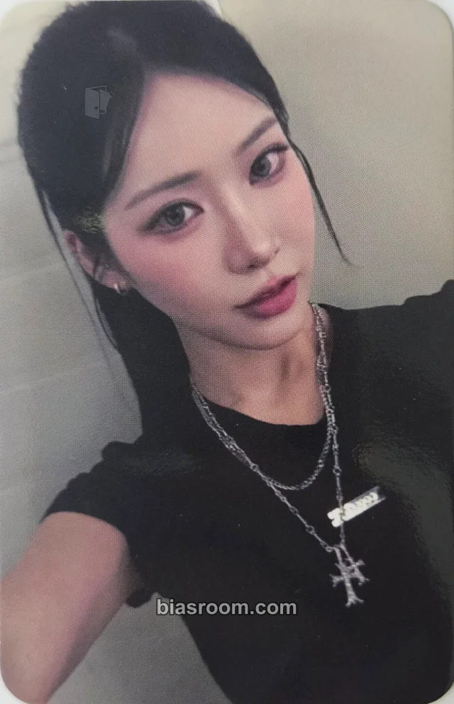 LOVEONE - Ayeon - UNICA Album album photocard