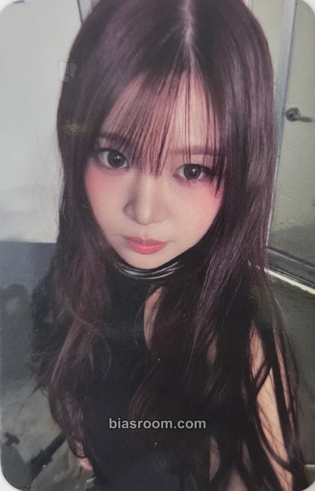 LOVEONE - Yuna - UNICA Album album photocard