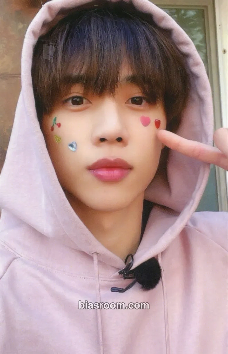 Sunwoo COME ON, THE BOYZ in God-Saeng Photocard - THE BOYZ - THE BOYZ K-pop photocard