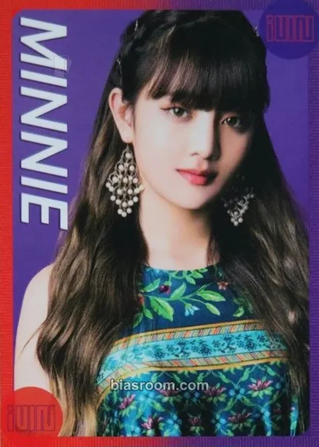 i-dle - Minnie - LATATA Album brand collaboration earphones non-selfie