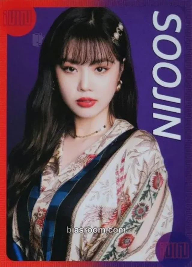 i-dle - Soojin - LATATA Album brand collaboration earphones non-selfie