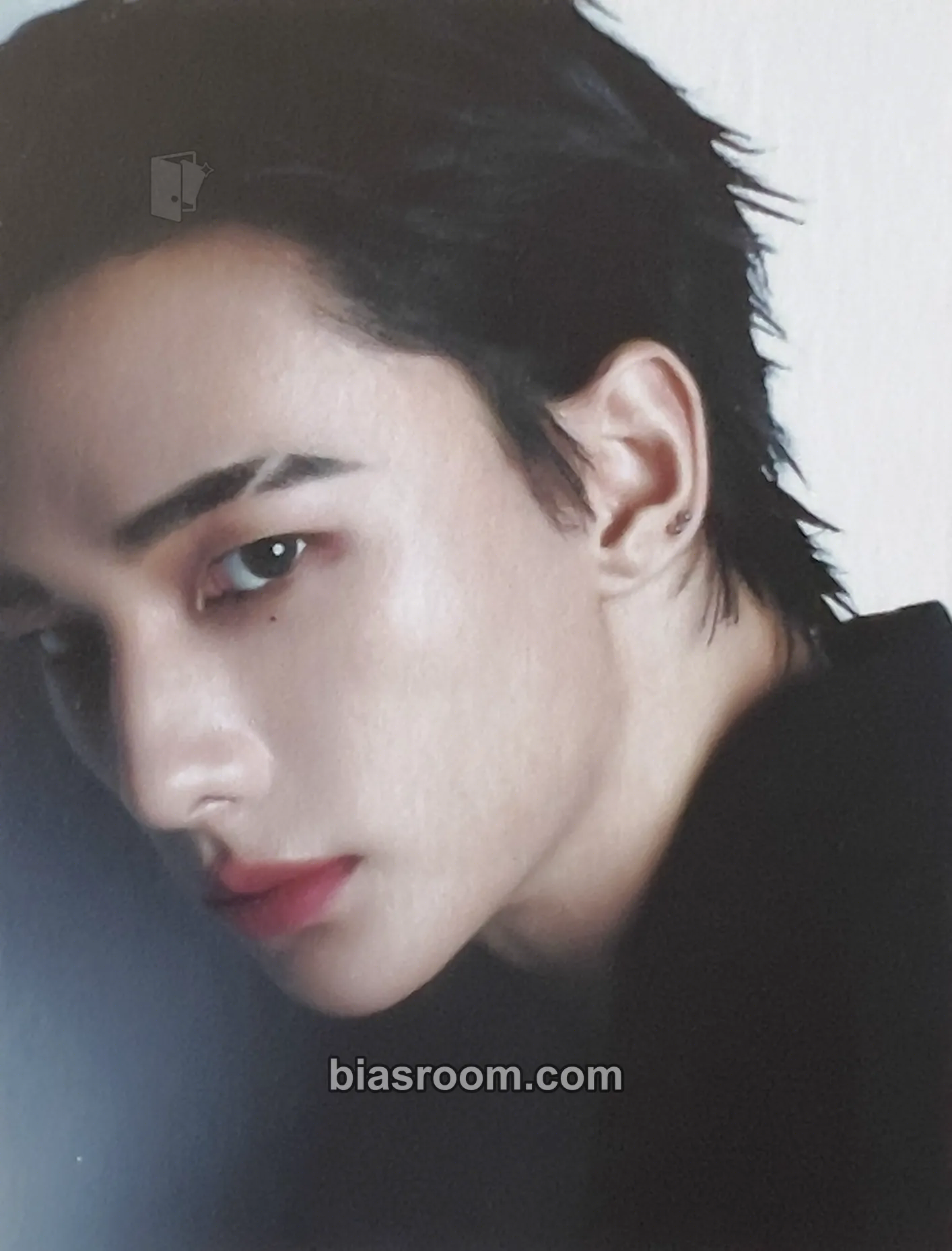 Hyunjin Hyunjin x Givenchy Photocard - Stray Kids - Stray Kids K-pop photocard
