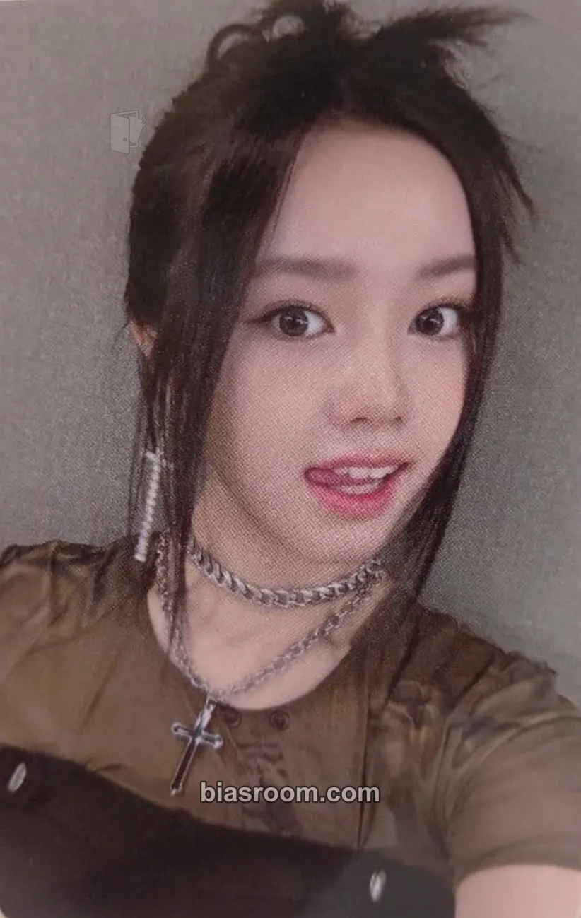 Elisia CURIOUS Photocard - UNIS - UNIS K-pop photocard