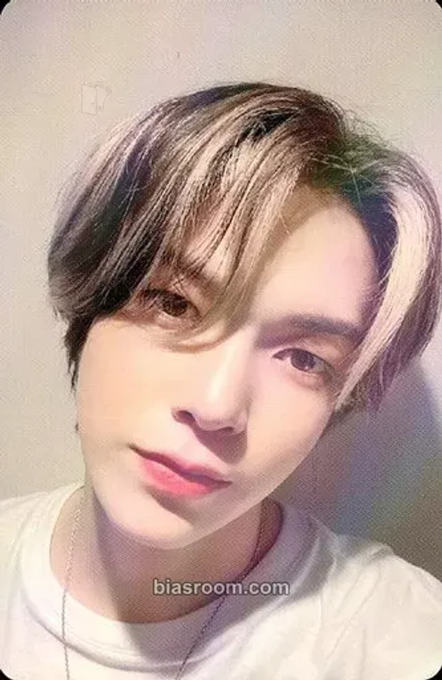 MIRAE - Lee Junhyuk - Splash Album tower records japan holographic (hologram) purchase benefit