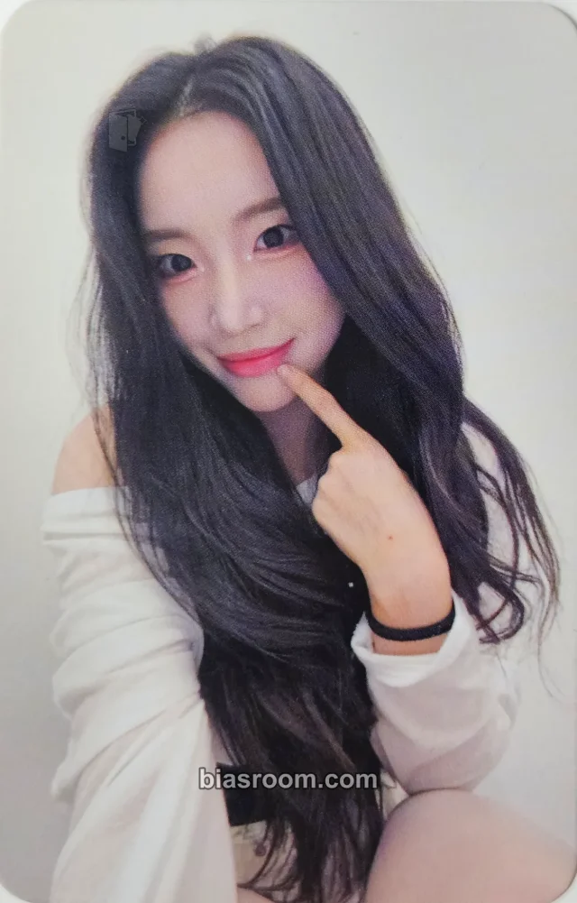 Ω E11iVYN - Yeongeun - Red Line Album mystargoods (MSG) fansign
