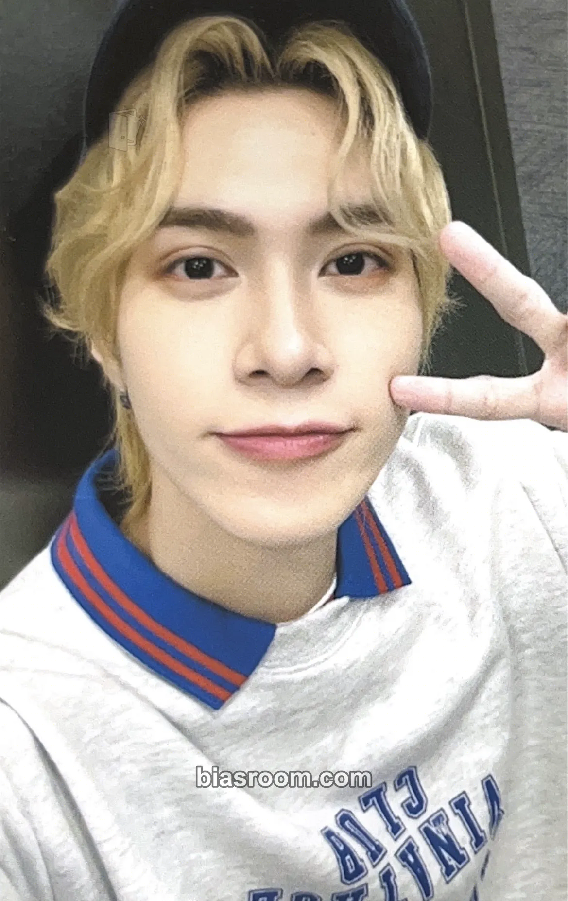 Hendery 2025 Season's Greeting Photocard - WayV - WayV K-pop photocard