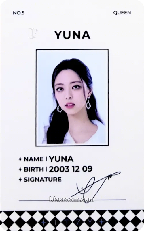 Yuna ITZY The 1st World Tour 'Checkmate' Photocard - ITZY - ITZY K-pop photocard