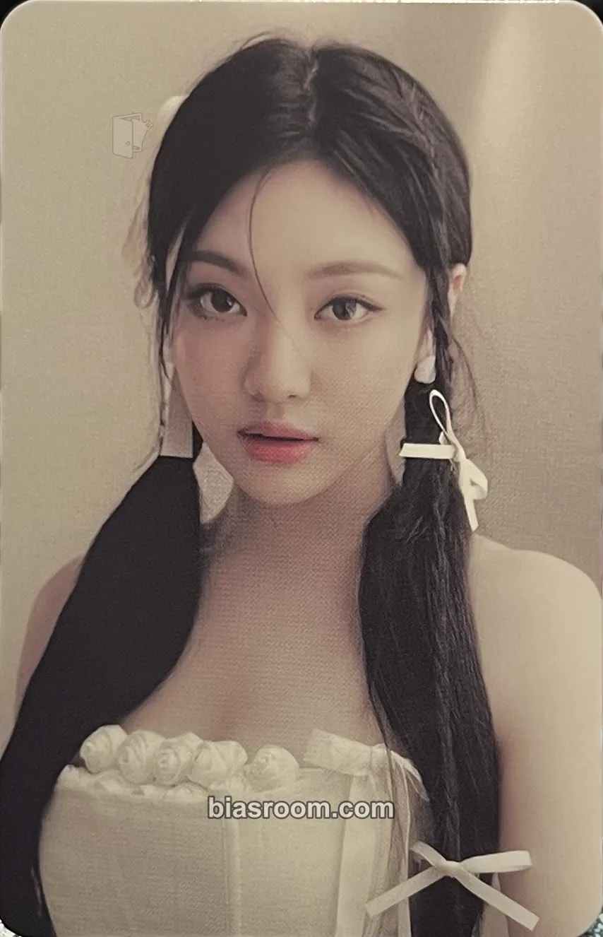 Ningning Season's Greetings (2024) Photocard - aespa - aespa K-pop photocard