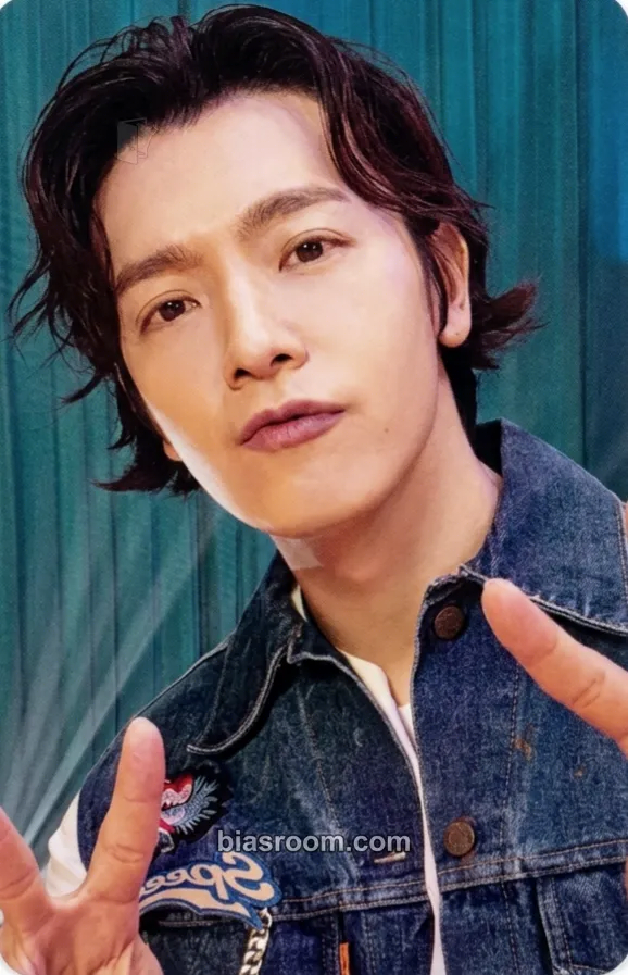 Donghae SUPER SHOW 9: ROAD Photocard - SUPER JUNIOR - SUPER JUNIOR K-pop photocard