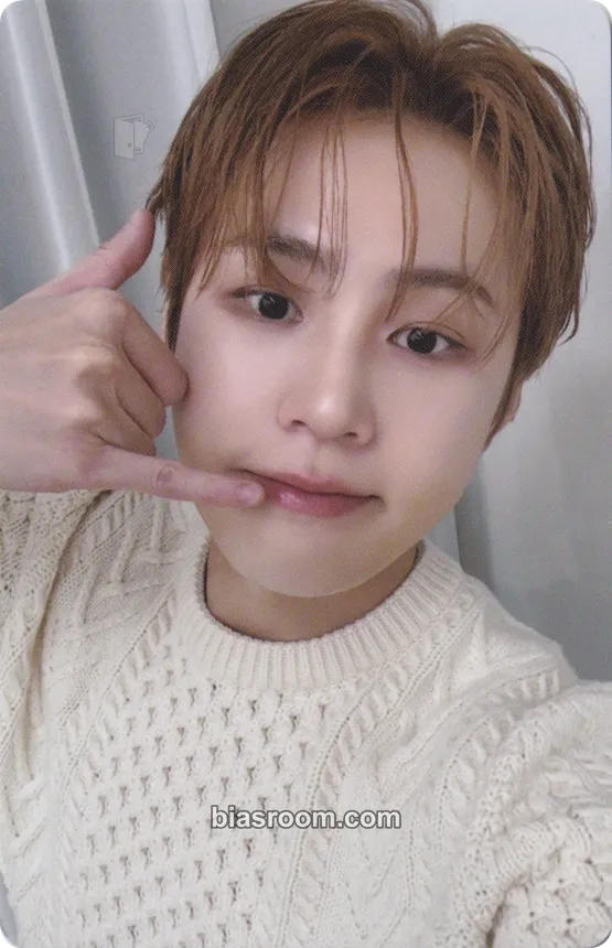 Ha Sung Woon Tell The World Photocard - Ha Sung Woon K-pop photocard