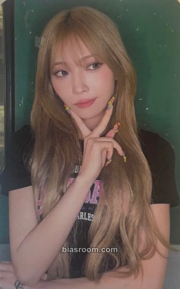 Mayuka New Emotion Photocard - NiziU - NiziU K-pop photocard
