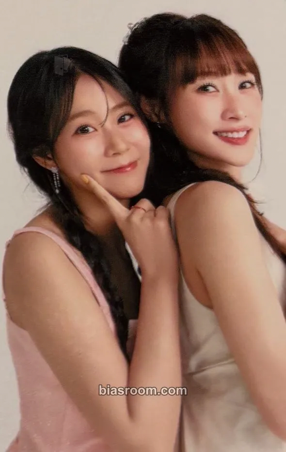 The 6th Japan Tour 2025: Karasia - Magical World Photocard - KARA - KARA K-pop photocard