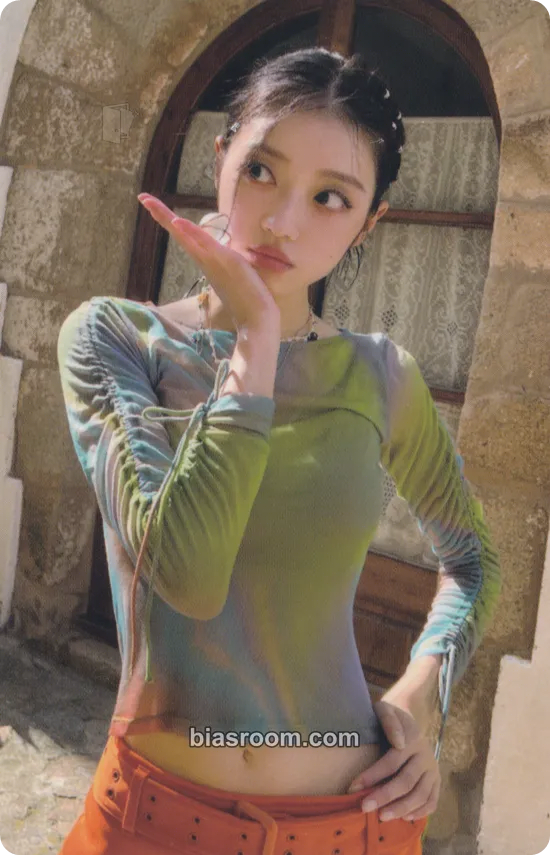 YooA SELFISH Photocard - OH MY GIRL - OH MY GIRL K-pop photocard