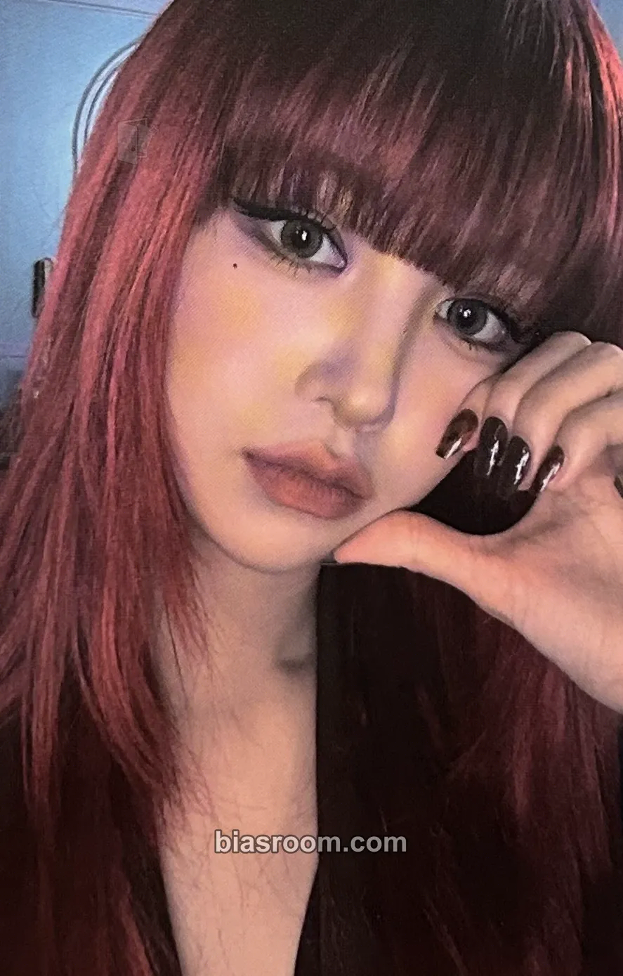 Lola Chosen Karma Photocard - PIXY - PIXY K-pop photocard