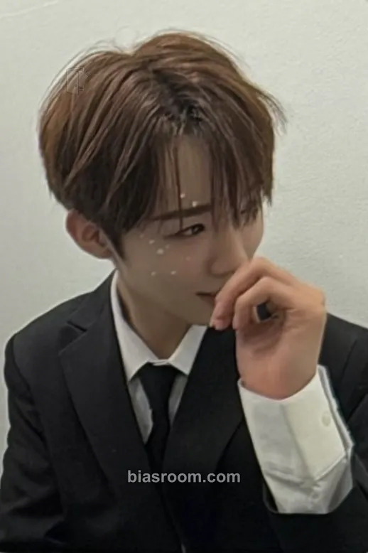 Wonjun Cut-Out Photocard - WHIB - WHIB K-pop photocard