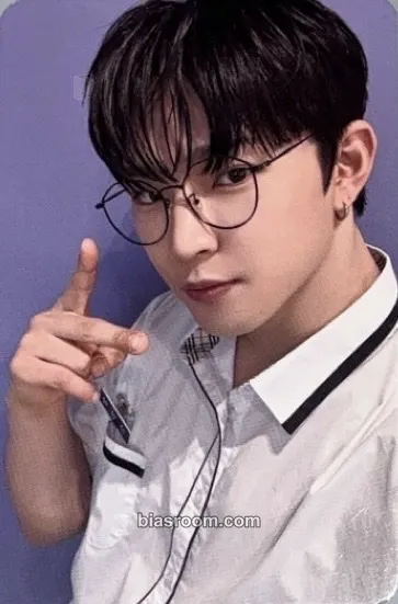 Leedo PYGMALION Photocard - ONEUS - ONEUS K-pop photocard