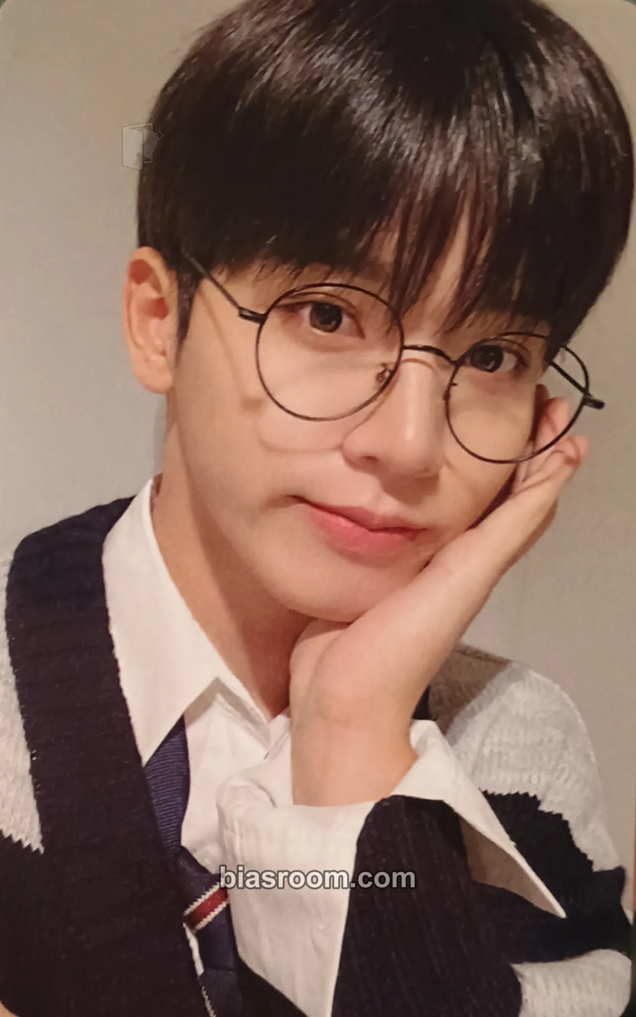 Hyuk iykyk Photocard - Omega X - Omega X K-pop photocard