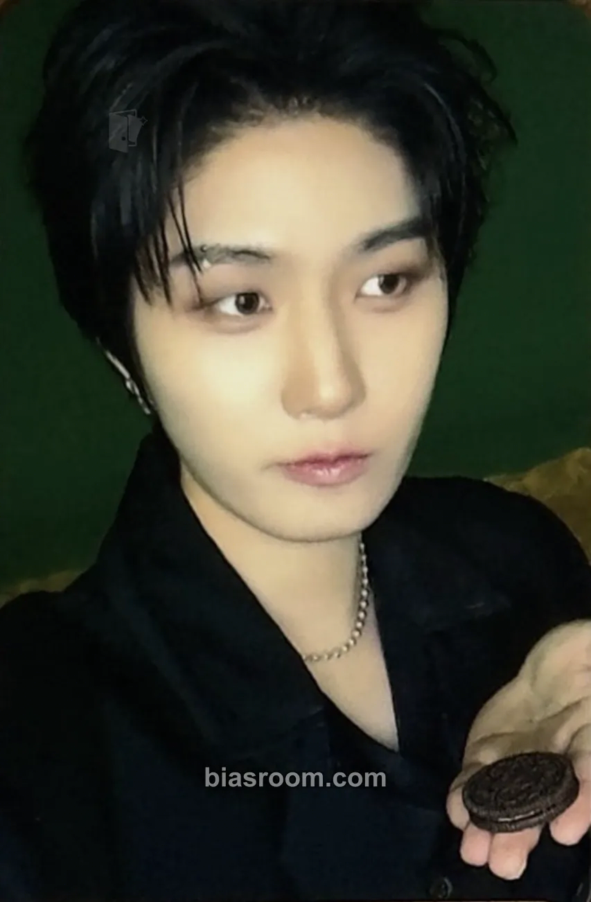 Jiseob 01 Photocard - V01D - V01D K-pop photocard