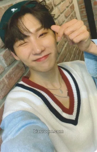 Woong VIVID Photocard - AB6IX - AB6IX K-pop photocard