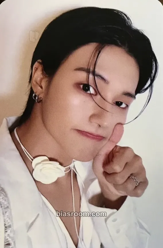 Wooyoung GOLDEN HOUR : Part.2 Photocard - ATEEZ - ATEEZ K-pop photocard