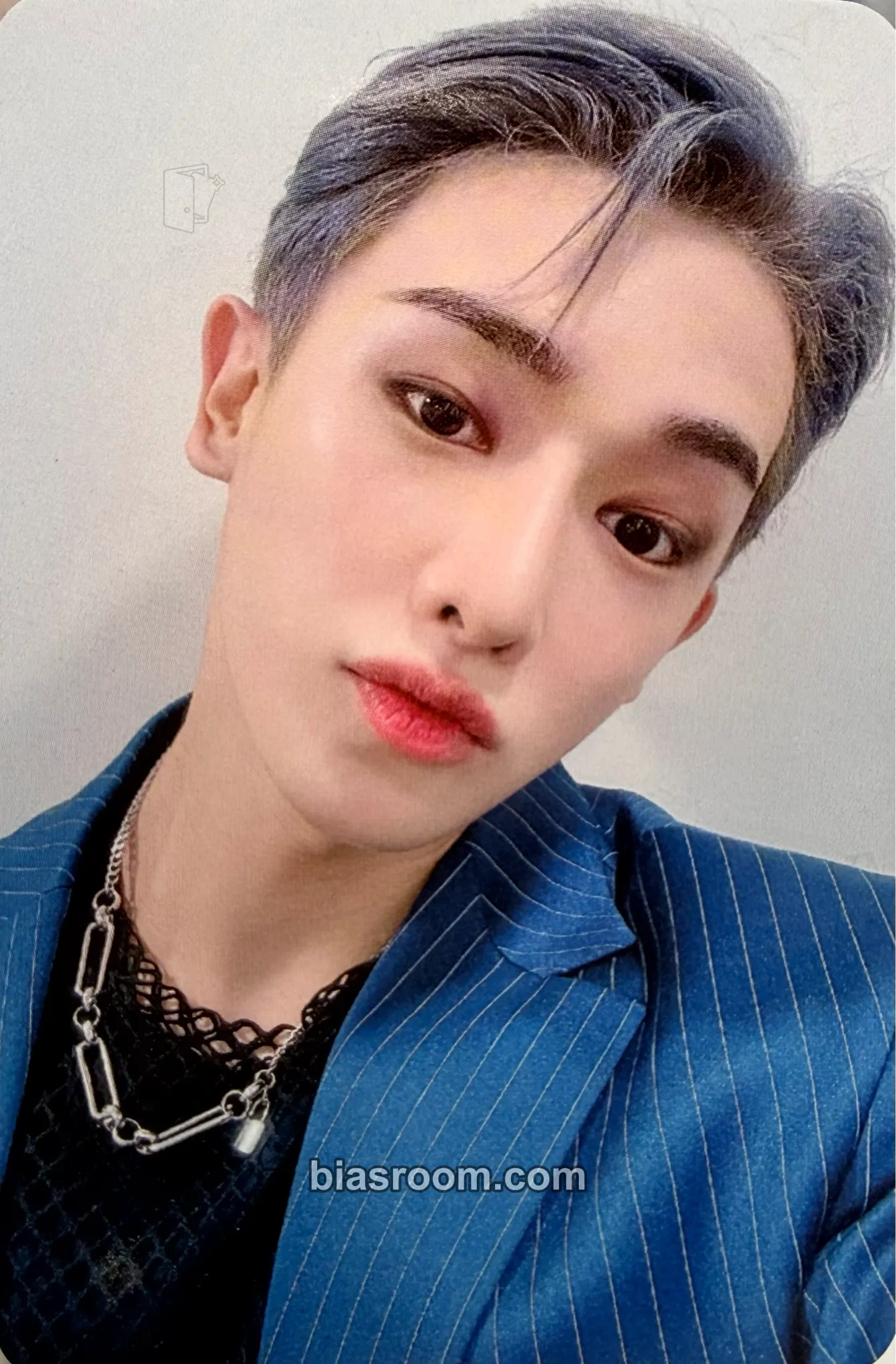 Wonho Blue Letter Photocard - Wonho K-pop photocard