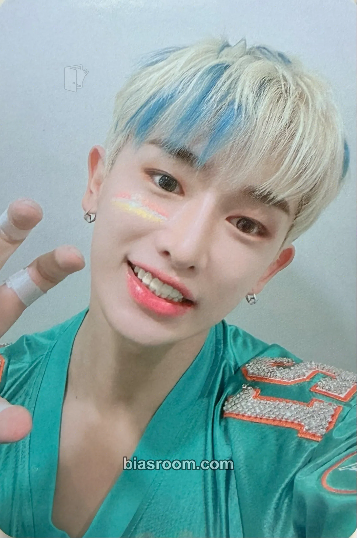 Wonho Blue Letter Photocard - Wonho K-pop photocard
