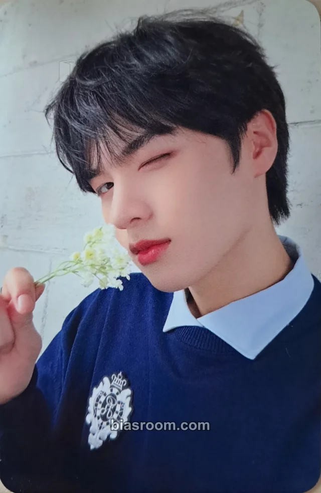 LUN8 - Ji Eunho - BUFF Album ittabook